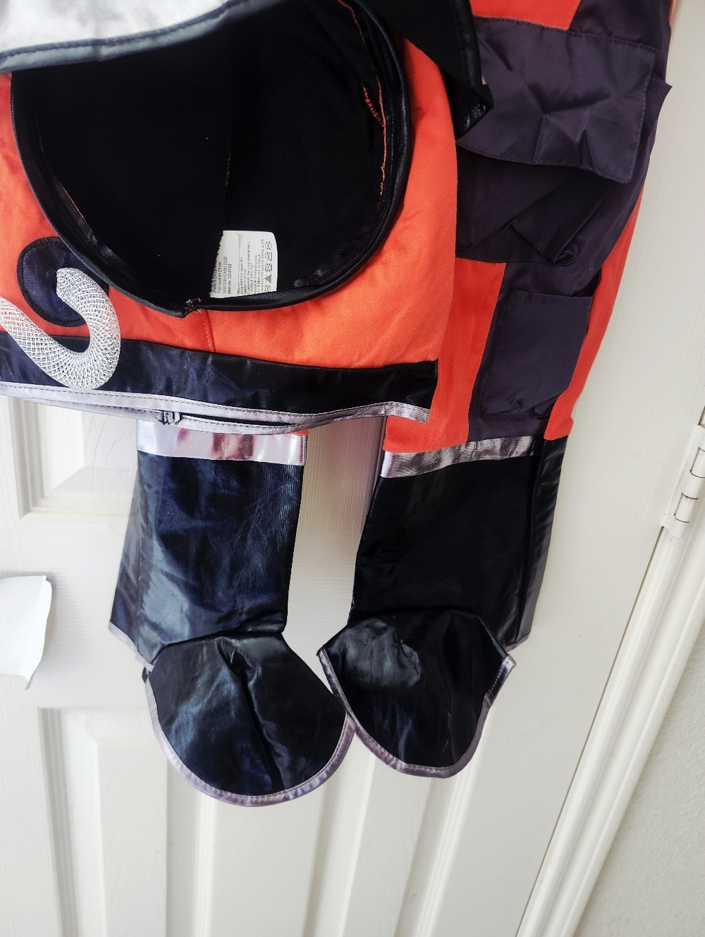 NWT Kids Spacesuit - Picture 5 of 9